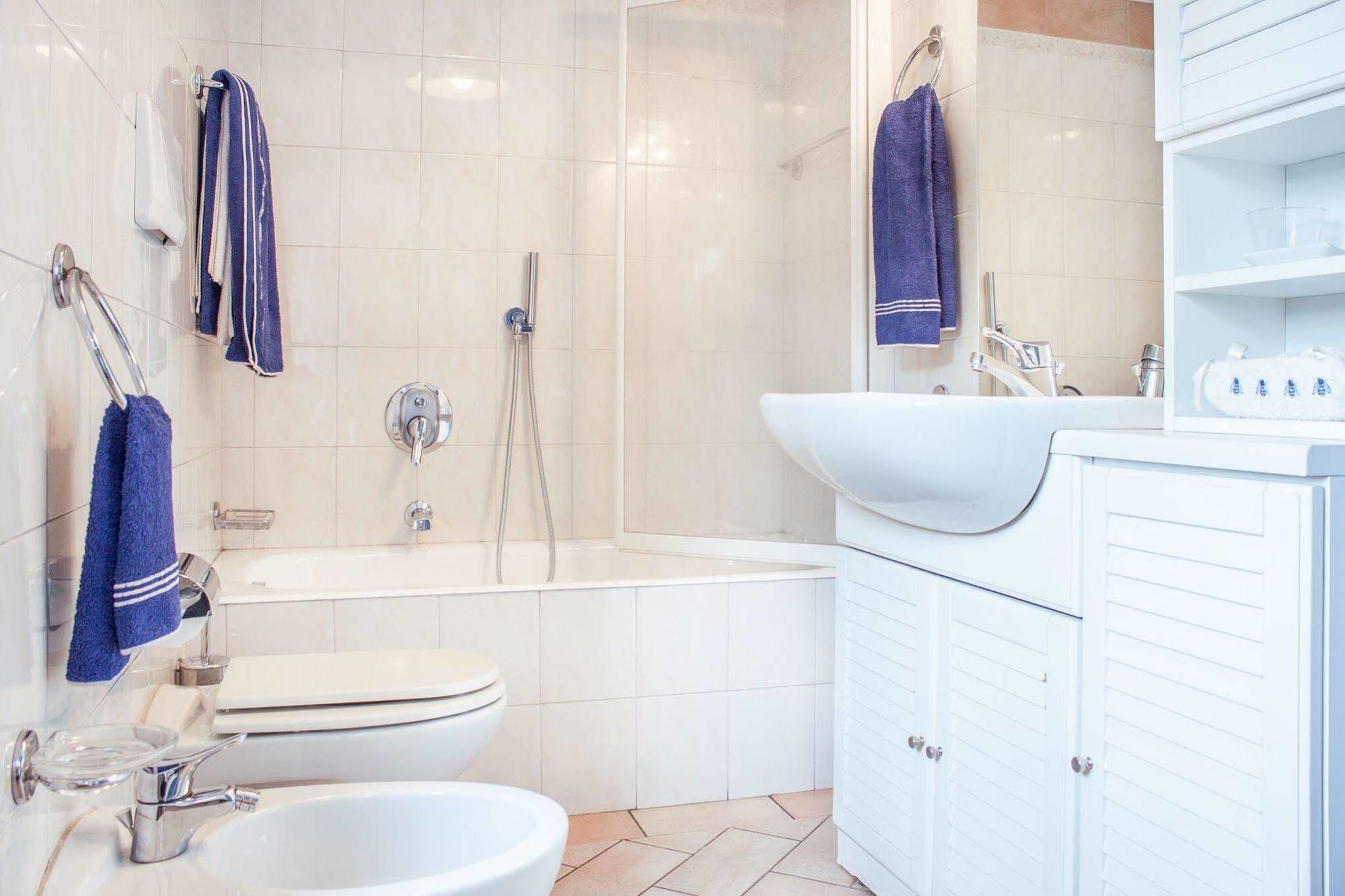 Casa La Viola Blu Bed & Breakfast Cernobbio Luaran gambar
